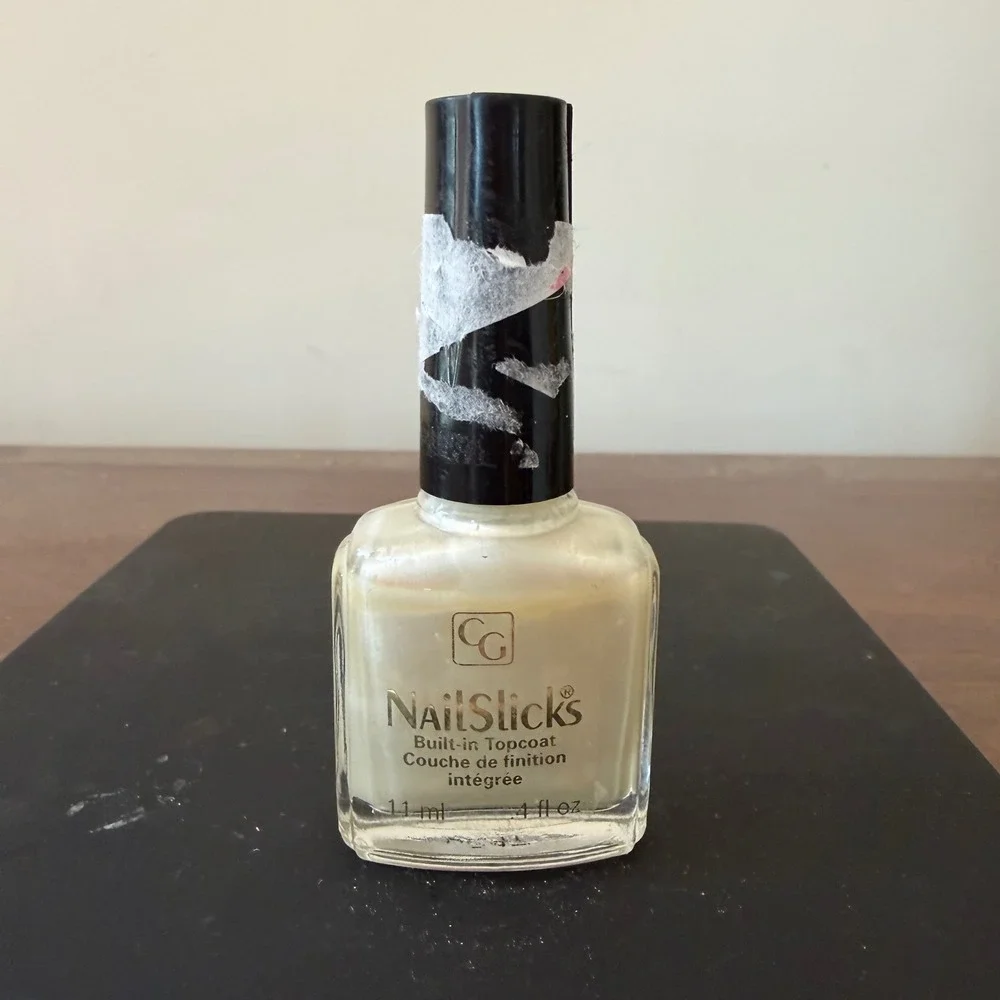 CoverGirl NailSlicks 020 Snowflake Frost Sheer White Shimmer Polish Vintage 11ml
